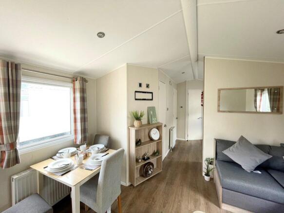 Willerby Lymington 2018 Car0060615 82034300.jpeg