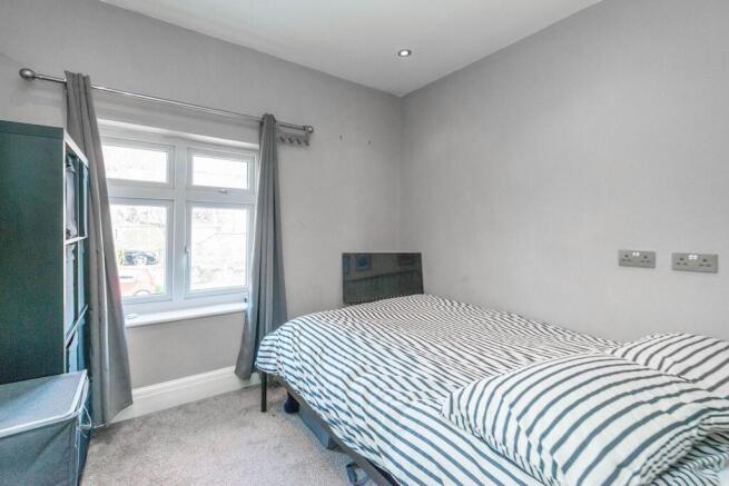 4 bed Semi-Detached for sale Image 9