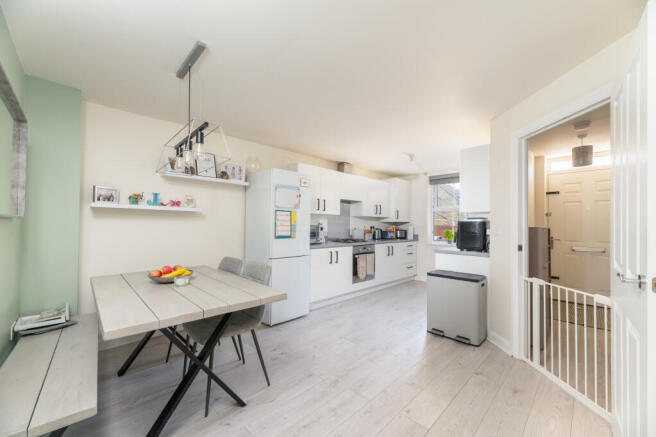3 bed Semi-Detached for sale Image 7