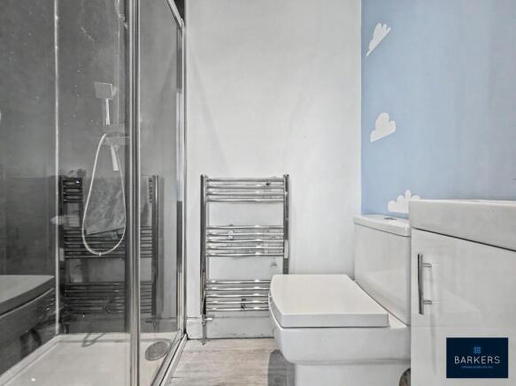 3 bed Town House for sale Image 11