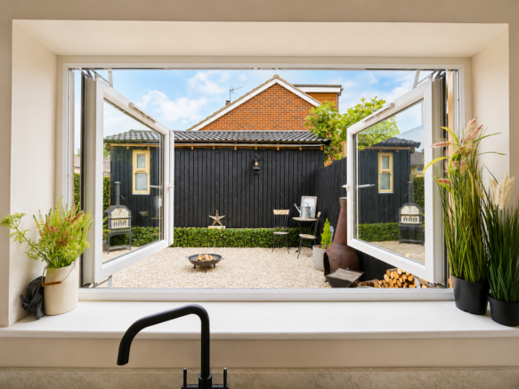 4 bed Semi-Detached for sale Image 6