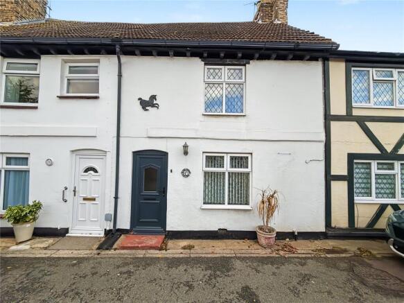 2-bed terraced on Oak Lane, Upchurch, Sittingbourne, Kent, ME9, £250,000