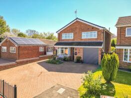 29, The Birches, Bulkington, Bedworth CV12 9PW