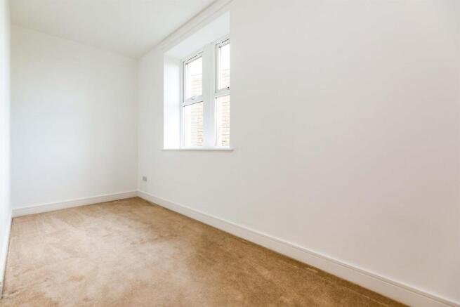 2 bed Apartment to rent Image 9