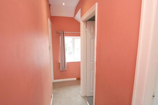 FIRST FLOOR LANDING