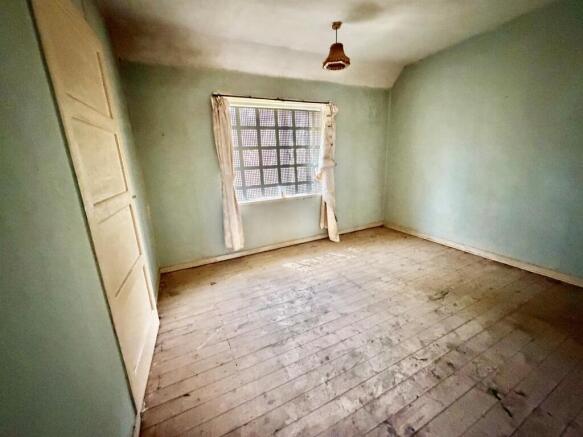 3 bed Semi-Detached for sale Image 7