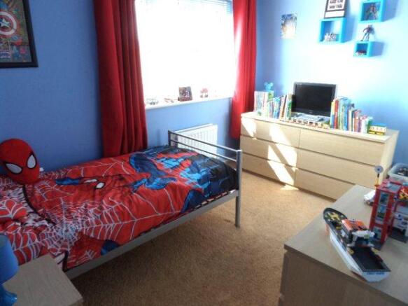 BEDROOM 2