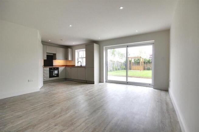 2 bed Detached Bungalow for sale Image 5