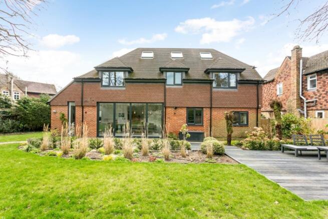 11 Ashenden Walk ...