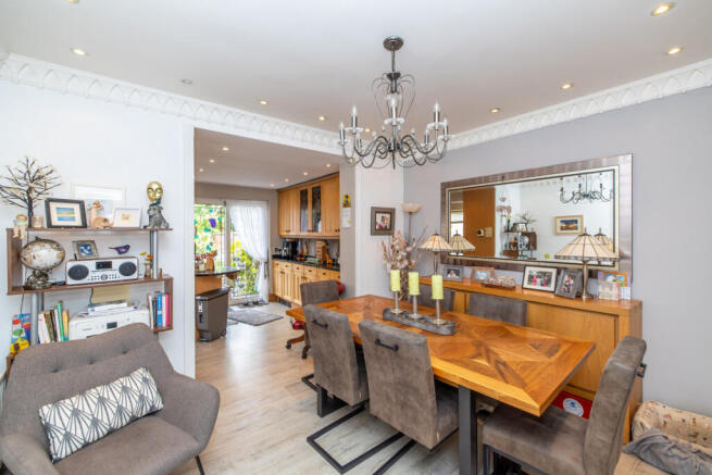 3 bed Semi-Detached for sale Image 5