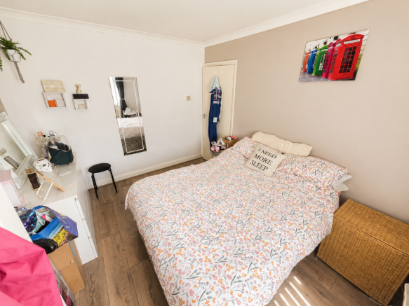 Bedroom 2 (2)