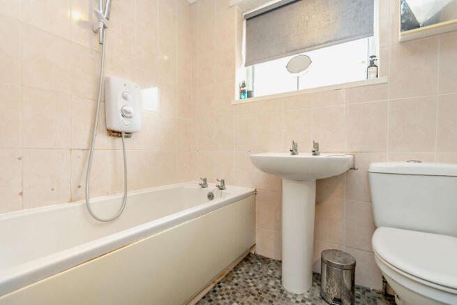 2 bed Semi-Detached Bungalow for sale Image 12