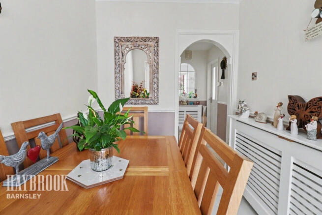 3 bed Bungalow for sale Image 9