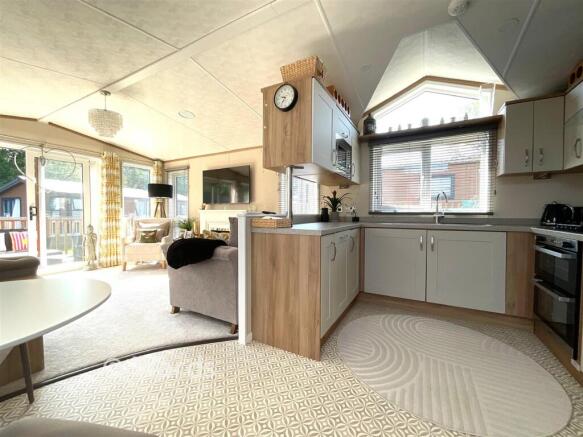Plaxdale Green Road, Stansted, Kent photo 5