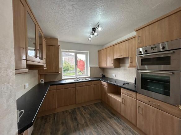 2 bed Bungalow to rent Image 5