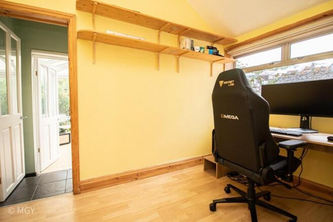 Photo 9