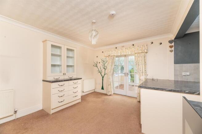 3 bed Semi-Detached for sale Image 9