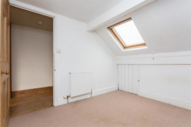 BEDROOM 5b.jpg