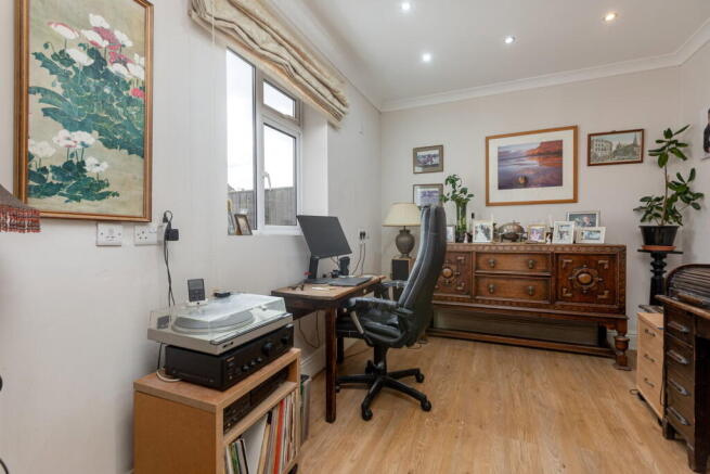 3 bed Terraced for sale Image 8