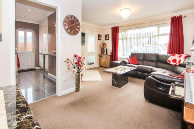 Lounge/Dining Room
