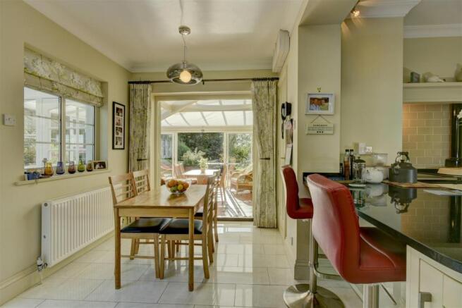 Breakfast Area to Garden Room
