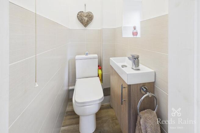 3 bed Detached for sale Image 9