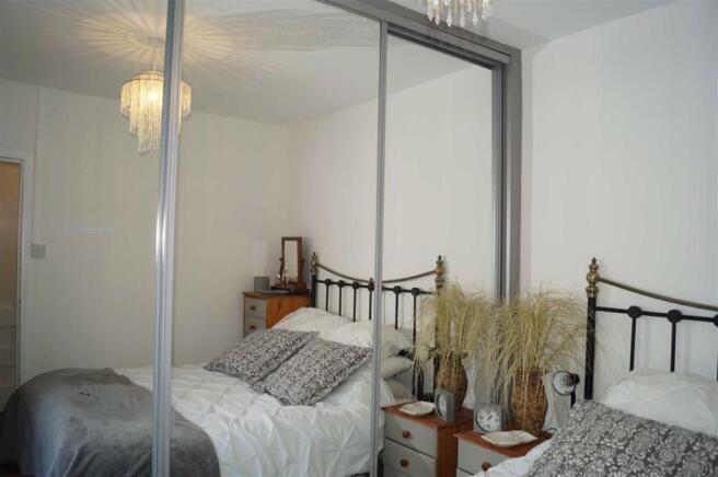BEDROOM 3(REAR)