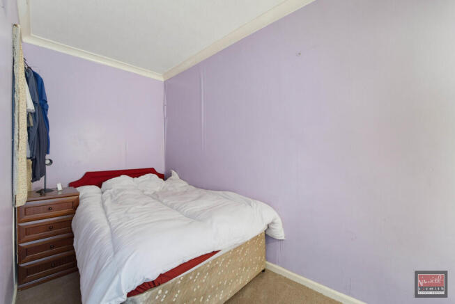 Bristol Close, Stanwell photo 5