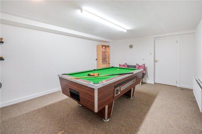4 bed Detached for sale Image 8