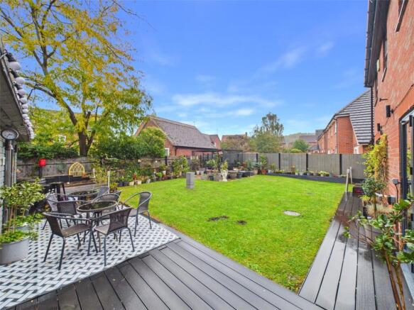 10, Ripley Gardens, Worcester, Worcestershire, WR4 photo 3