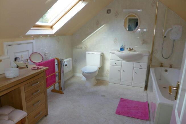 En Suite Bathroom