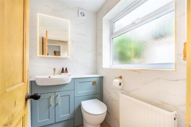 3 bed Terraced for sale Image 9