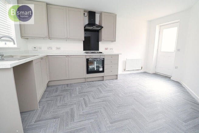 3 bed Semi-Detached for sale Image 5
