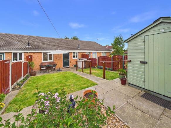 2 bed Terraced Bungalow for sale Image 8