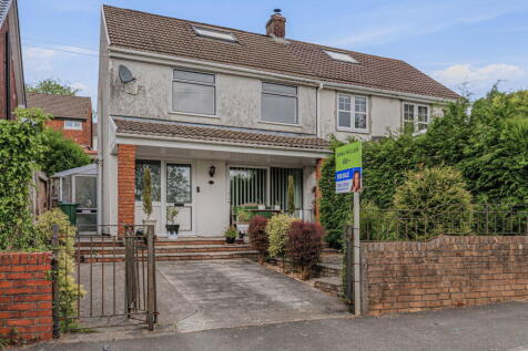 Prince Andrew Road, Crumlin