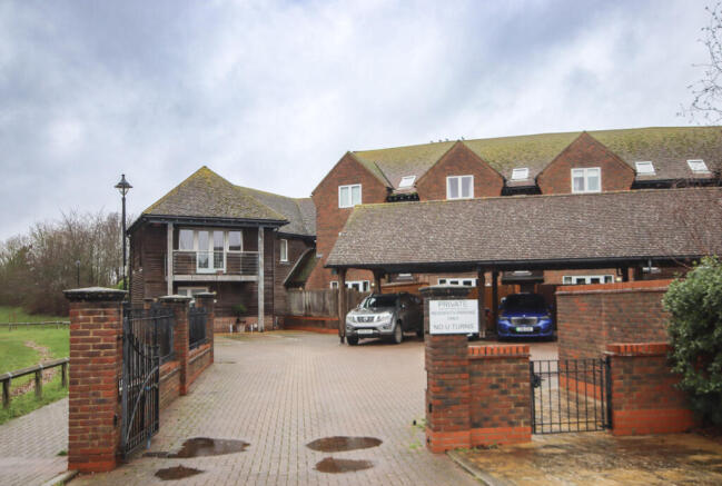 1 bed ground floor apartment for sale Ringlet Roa