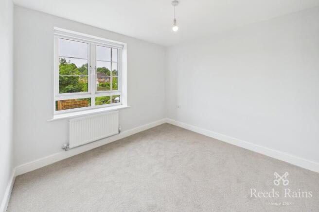 2 bed Apartment to rent Image 12