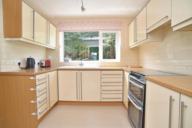 3 bed Semi-Detached for sale Image 4