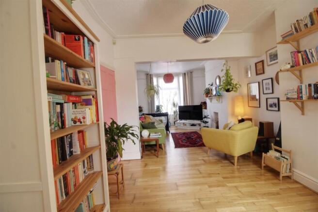 Photo 3