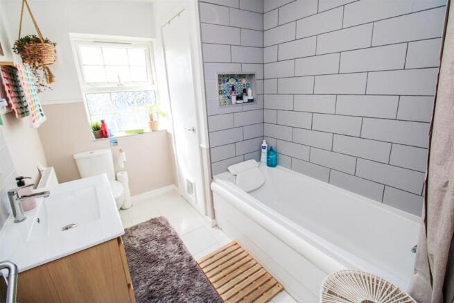 3 bed Town House for sale Image 11