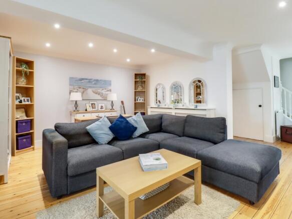 Living-Room-V