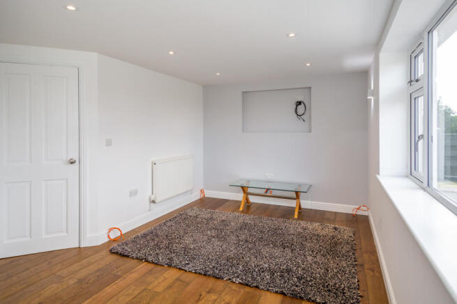 2nd Lounge/TV Room