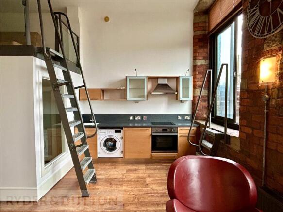 Lounge/Kitchen