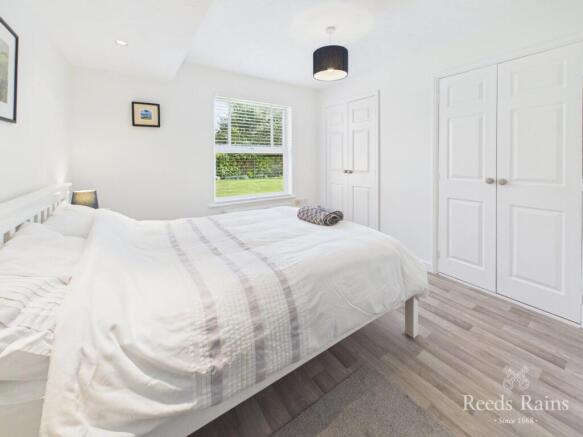 2 bed Apartment for sale Image 10