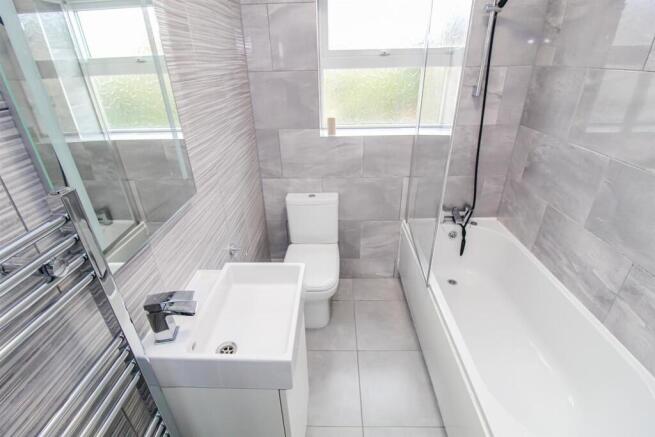 2 bed Terraced for sale Image 8