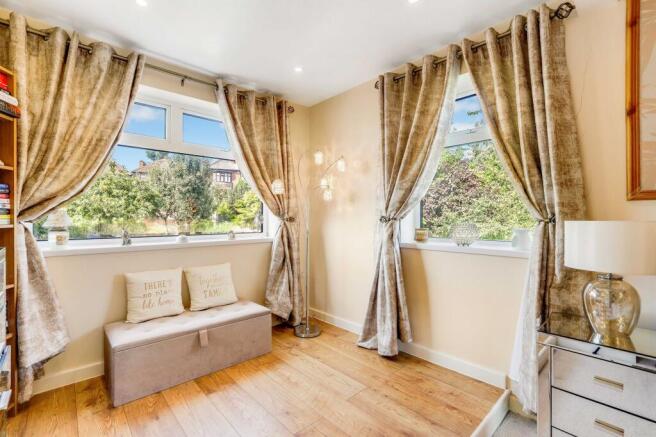 3 bed Semi-Detached for sale Image 11