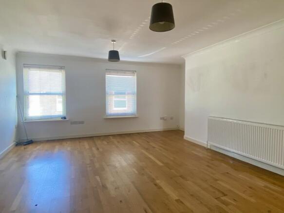Flat 4, 42 New Street, Newport, Isle of Wight photo 4