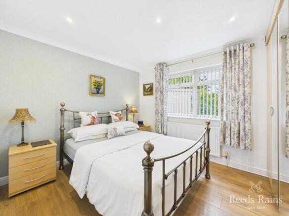2 bed Bungalow for sale Image 4