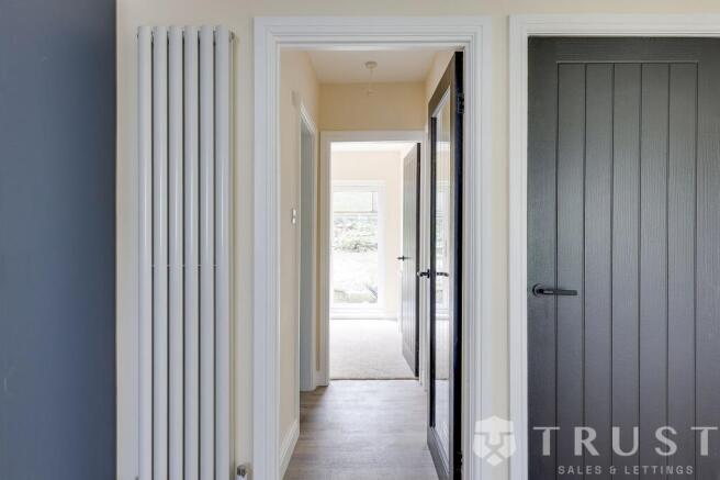 2 bed Semi-Detached Bungalow for sale Image 8