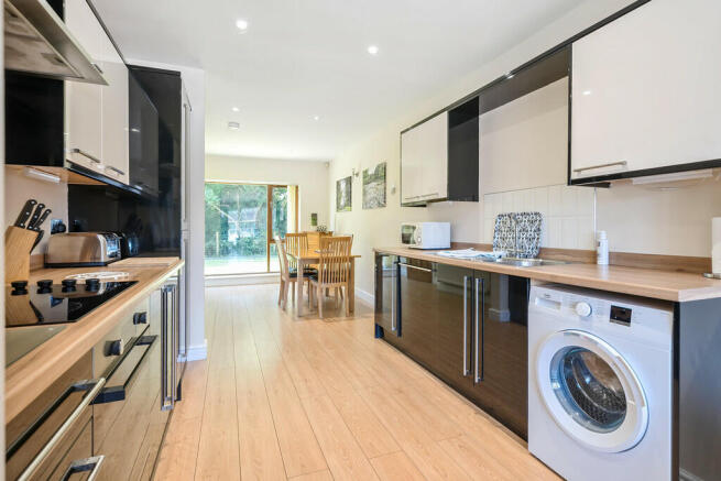 10 Lapwing House, Tewitfield Marina, Tewitfield, Carnforth, LA6 1GP photo 4